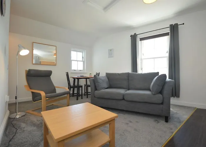 Buzzard Apartment